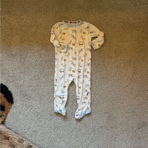 NWOT Magnetic Me 6-9 PJs
